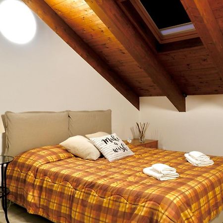 Attico Nel Cuore Delle Langhe - Free Parking Wi-Fi E Ac Alba  Exterior foto